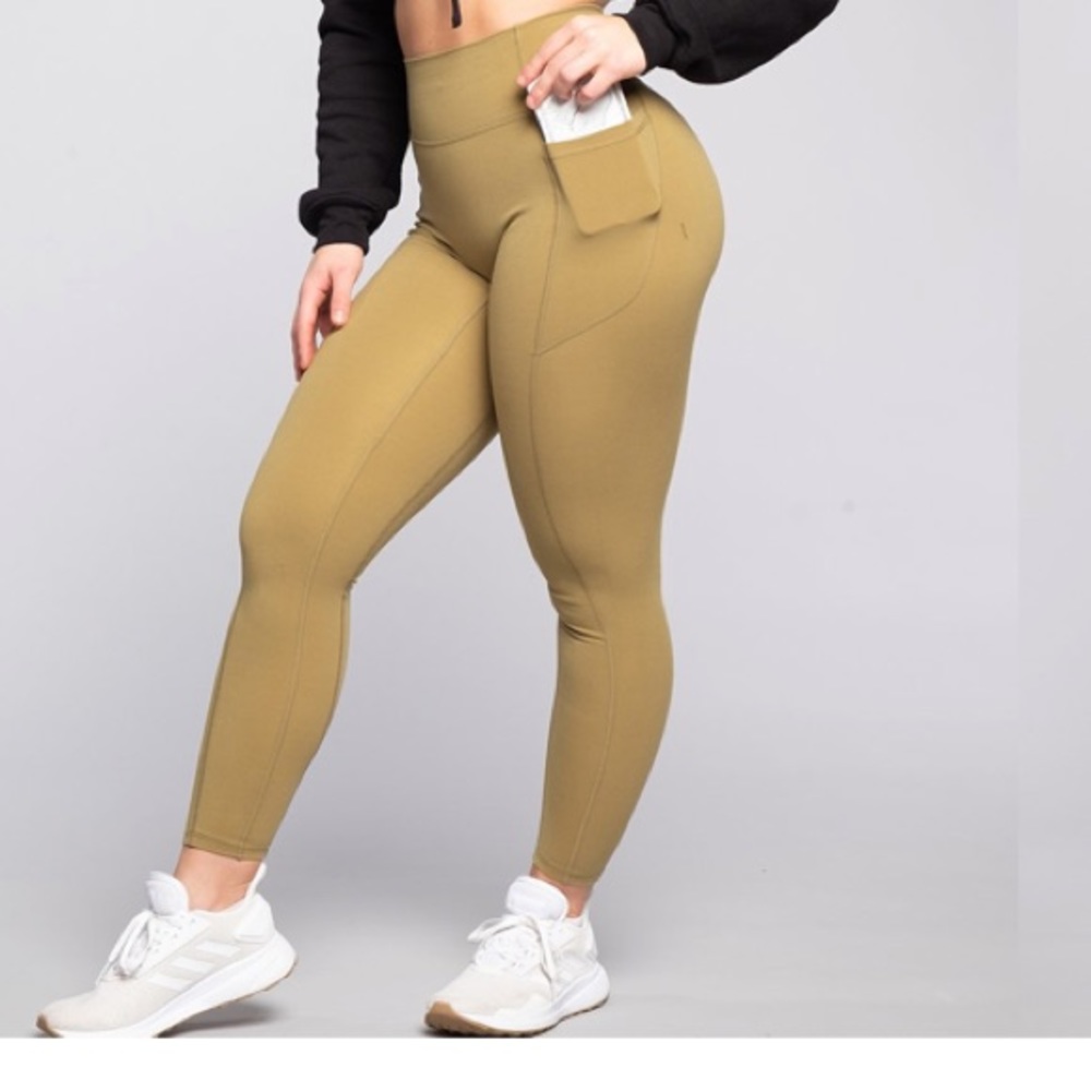 ❌SOLD❌ Paragon workout tights -Luxora - Picture 1 of 3